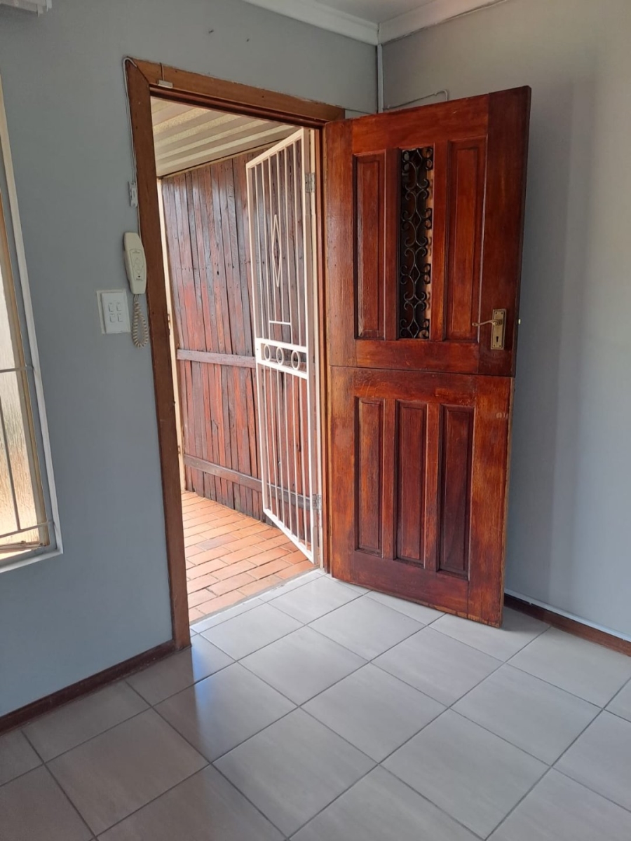 To Let 1 Bedroom Property for Rent in Generaal De Wet Free State
